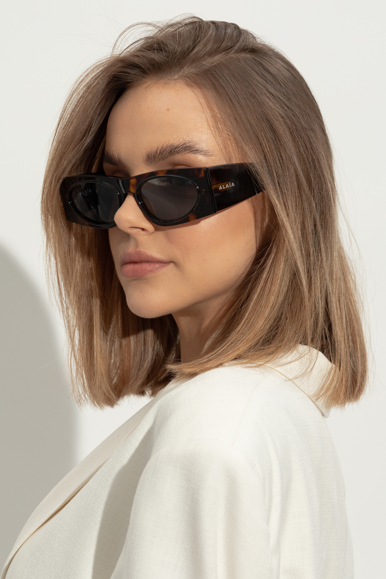 ALAIA アライア 矩形 フレム サンクラス AA0085S0 001 ALAÏA RECTANGULAR SUNGLASSES |ALAÏA US